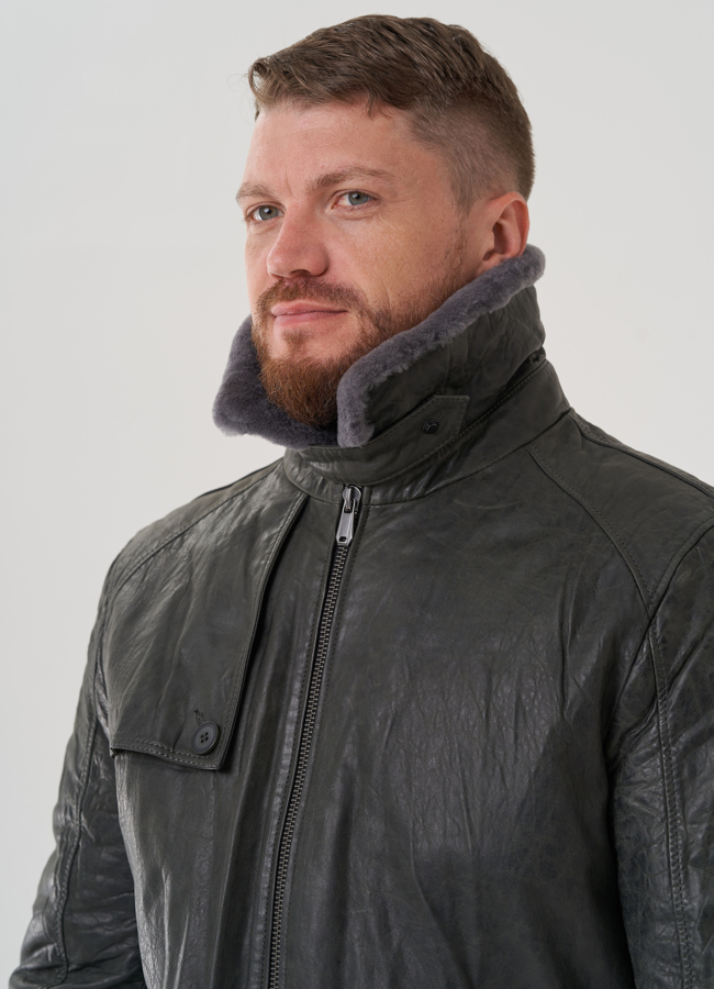 Мужская куртка из натуральной кожи  модель № 82308 универмаг малина
