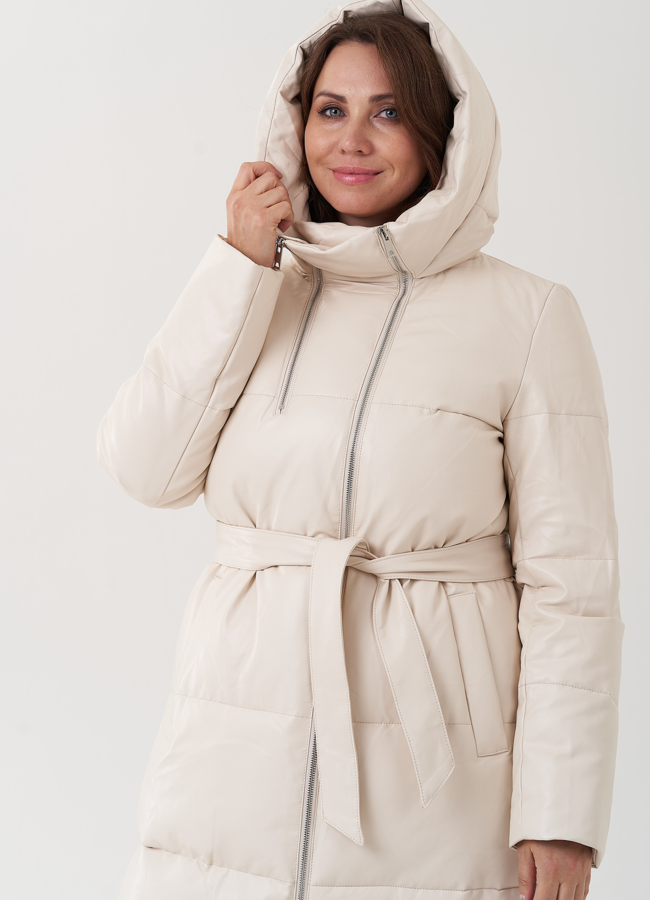 фото Пуховик из эко кожи молочного цвета с капюшоном модель № 25711