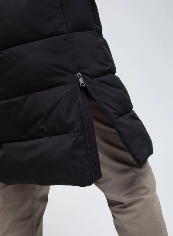 Мужской удлиненный пуховик с капюшоном фото