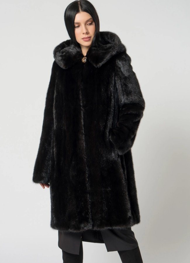 Норковая шуба с капюшоном модель № 25929 универмаг малина