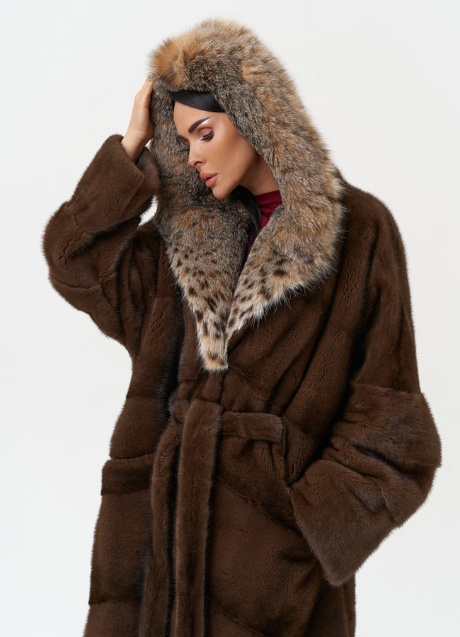Женская шуба из меха норки с капюшоном из меха рыси модель № 31159 универмаг малина