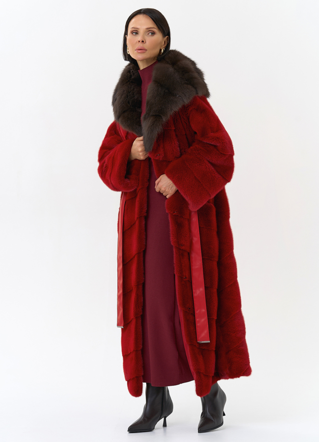 Красная норковая шуба с капюшоном из меха куницы модель № 31964 универмаг малина