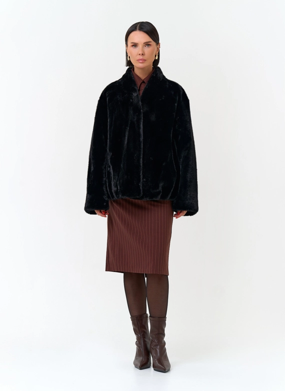 Женская куртка из эко меха фото